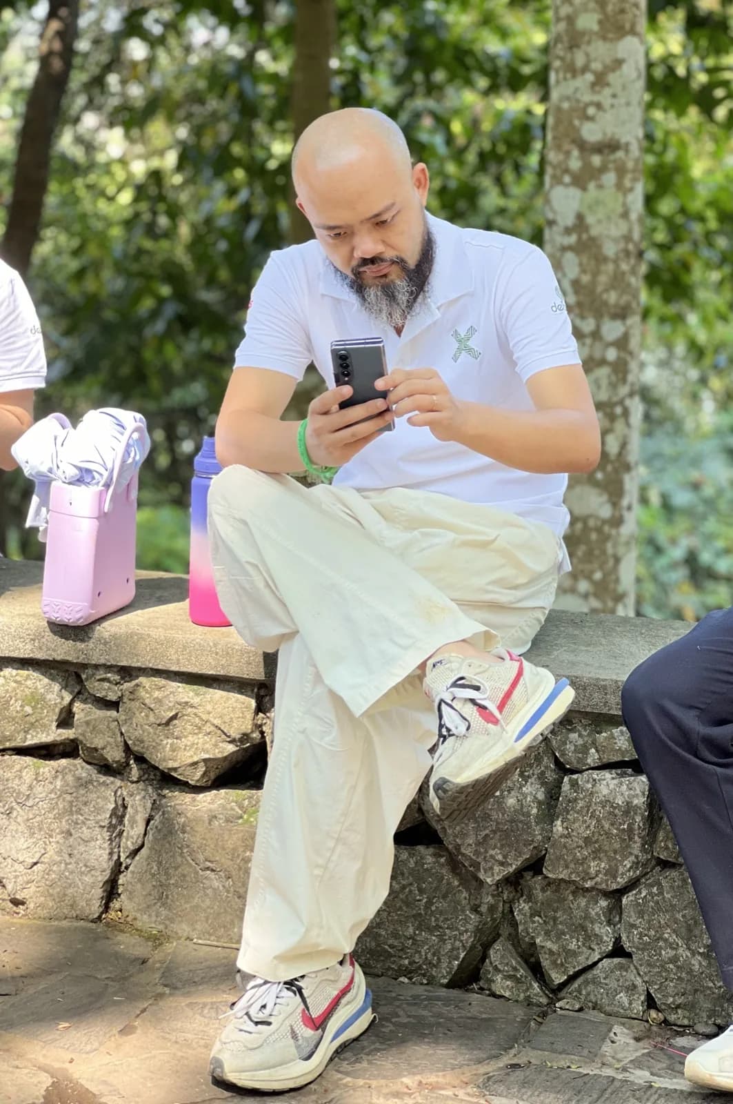 SO SÁNH CHI TIẾT MÔ HÌNH NGHỈ DƯỠNG: FARMSTAY VÀ FORESTSTAY DƯỚI LĂNG KÍNH HOẠCH ĐỊNH