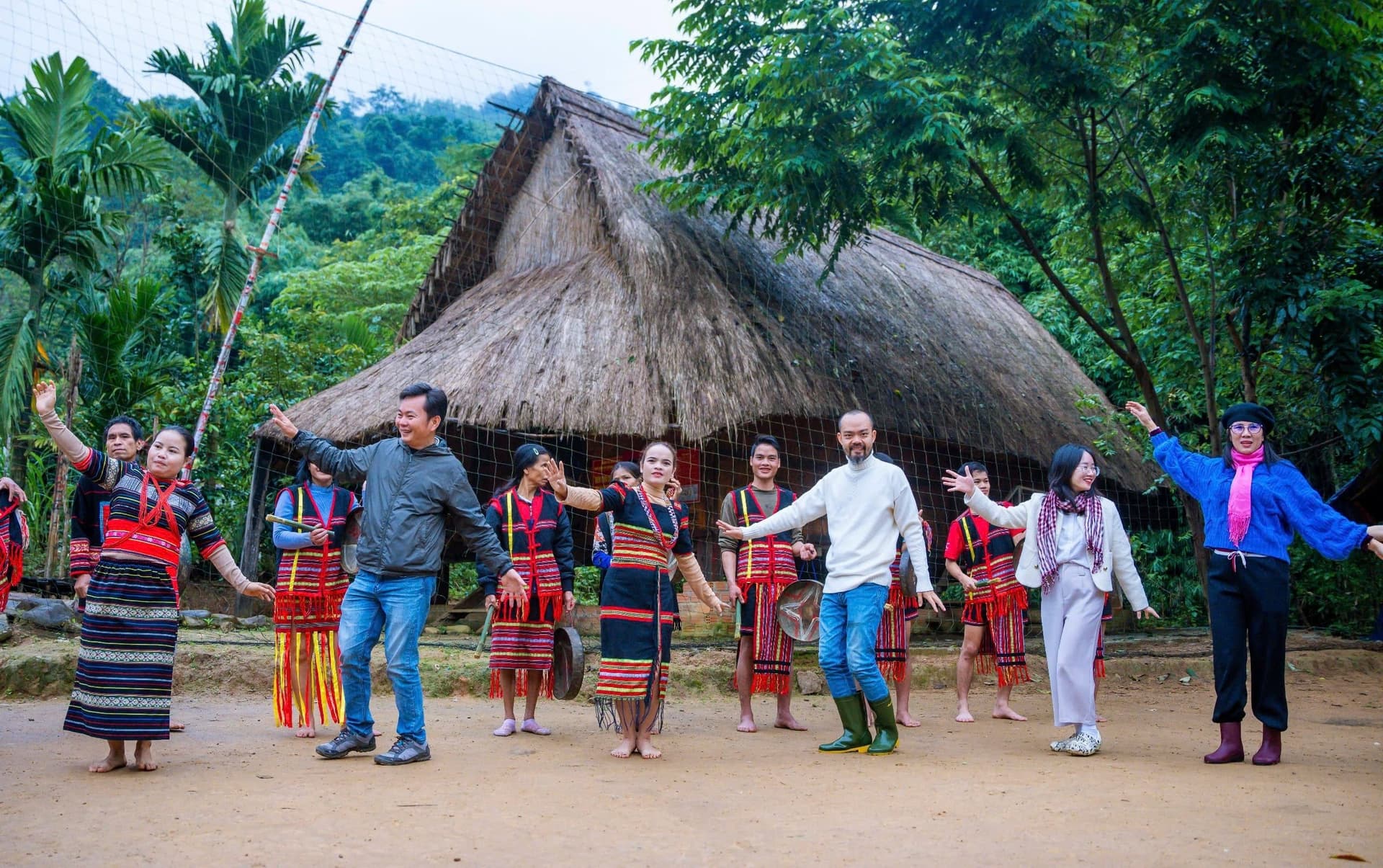 GIÁ TRỊ PHÁP LÝ TRONG FARMSTAY: RÀO CẢN LÀ ĐẠI DƯƠNG XANH VÀ NƯỚC ĐI CHIẾN LƯỢC — Phạm Thanh Tùng