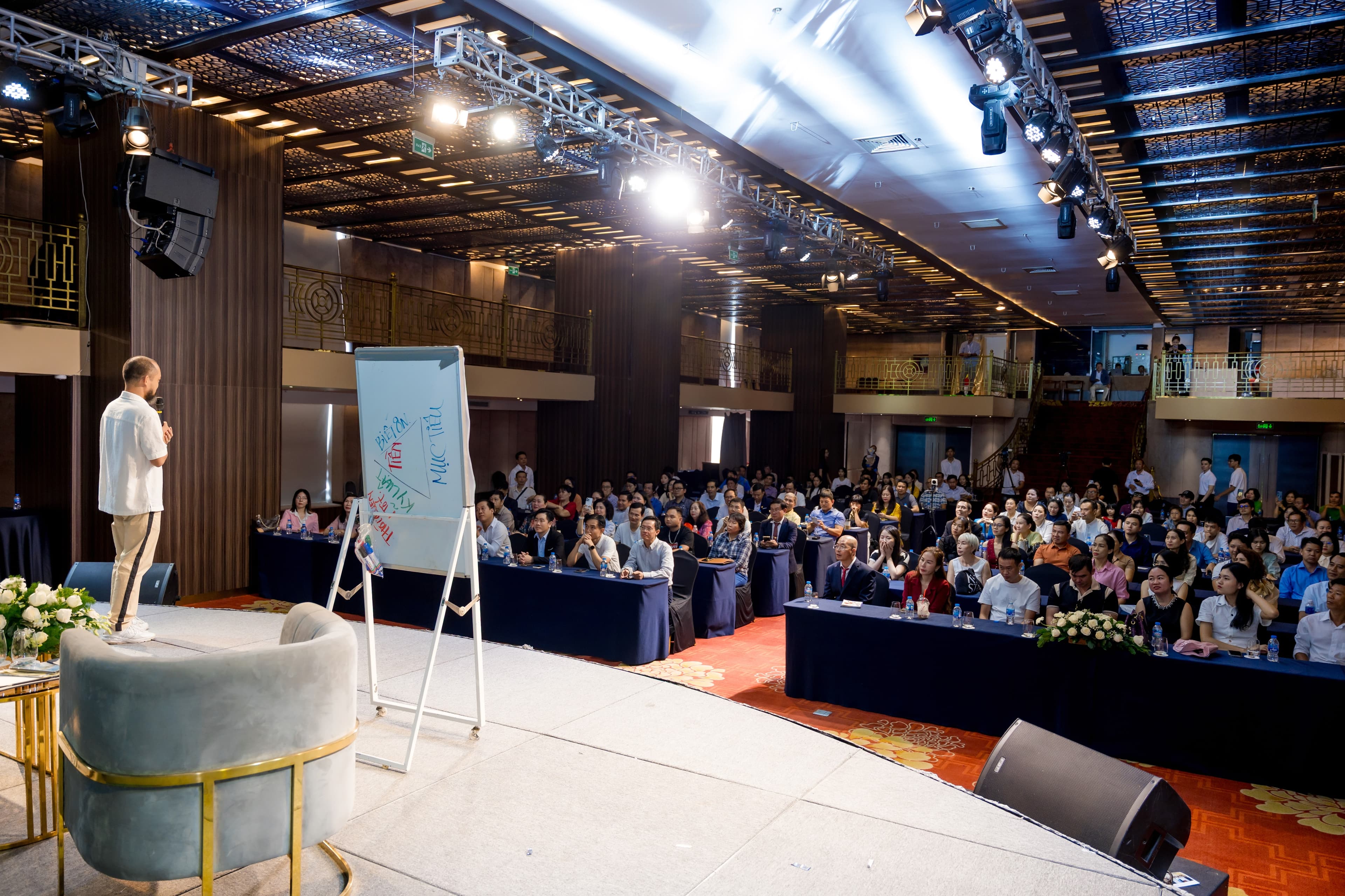 Dẫn dắt cộng đồng